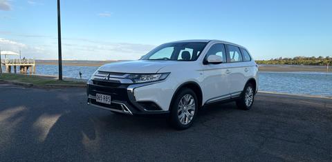 Mitsubishi OUTLANDER 2020