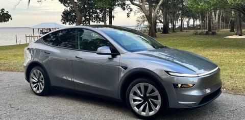 Tesla Model Y 2026