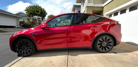 Tesla Model Y 2024