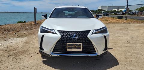 Lexus UX 2024