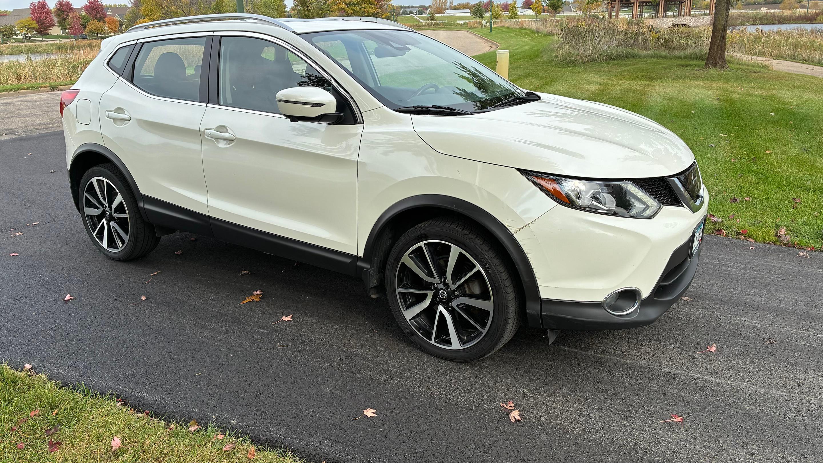Nissan Rogue Sport 2017 in Chaska, MN