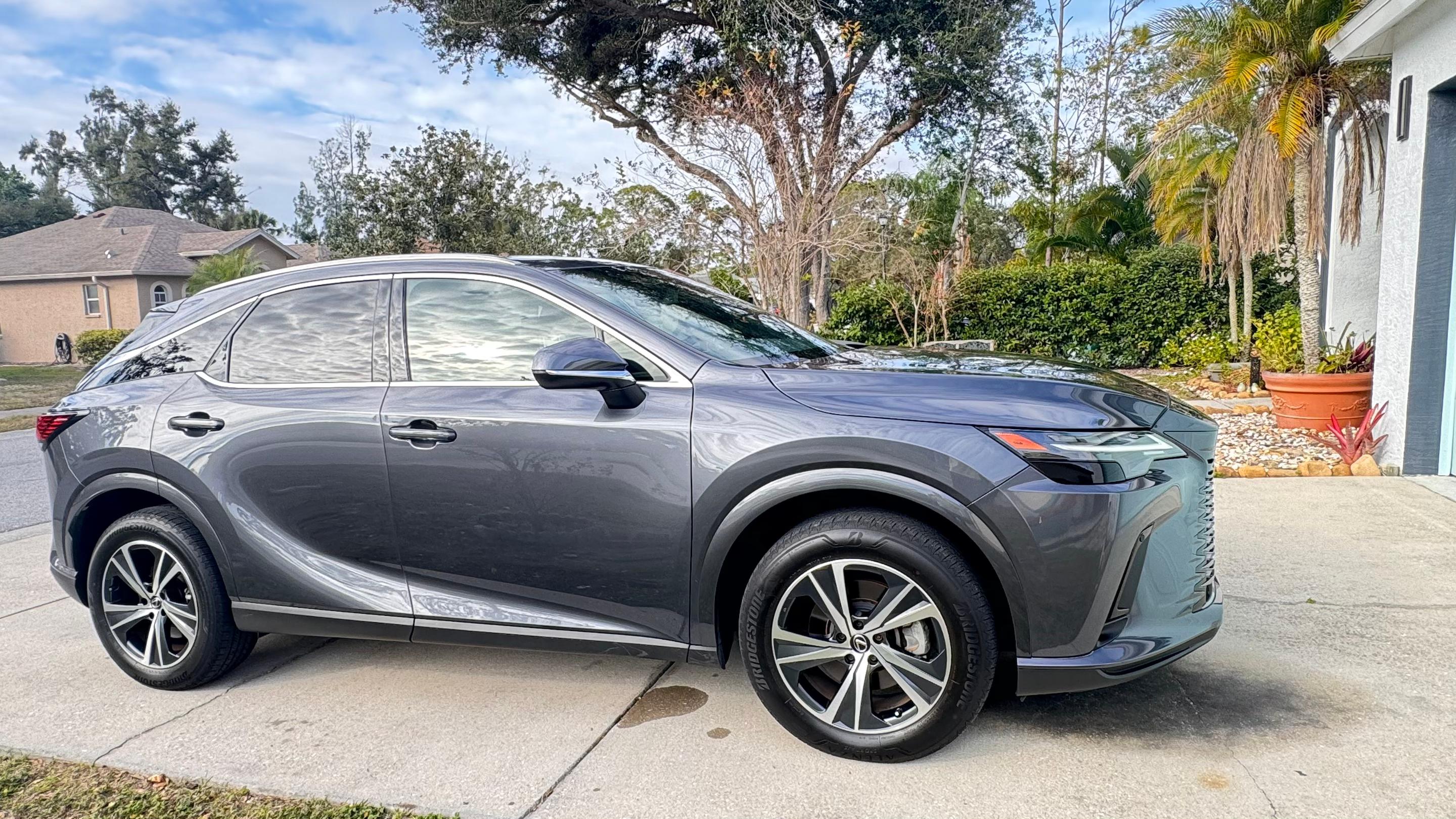 Lexus RX 2024 in Sarasota, FL