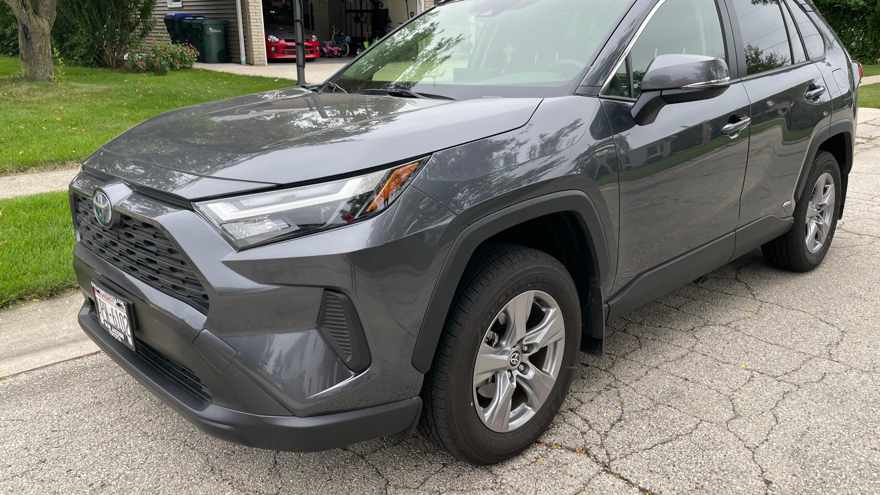 Toyota RAV4 Hybrid 2022 in Oak Creek, WI