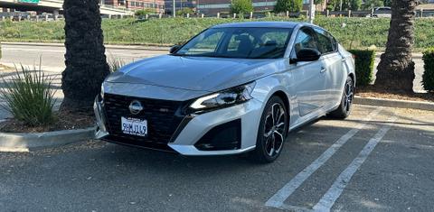 Nissan Altima 2023