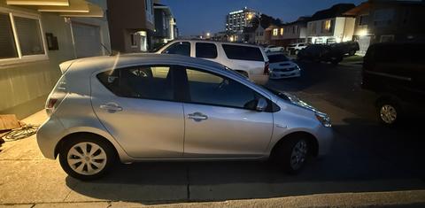 Toyota Prius c 2014