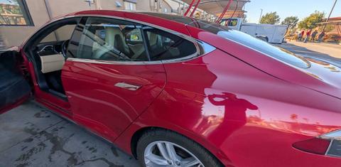Tesla Model S 2014
