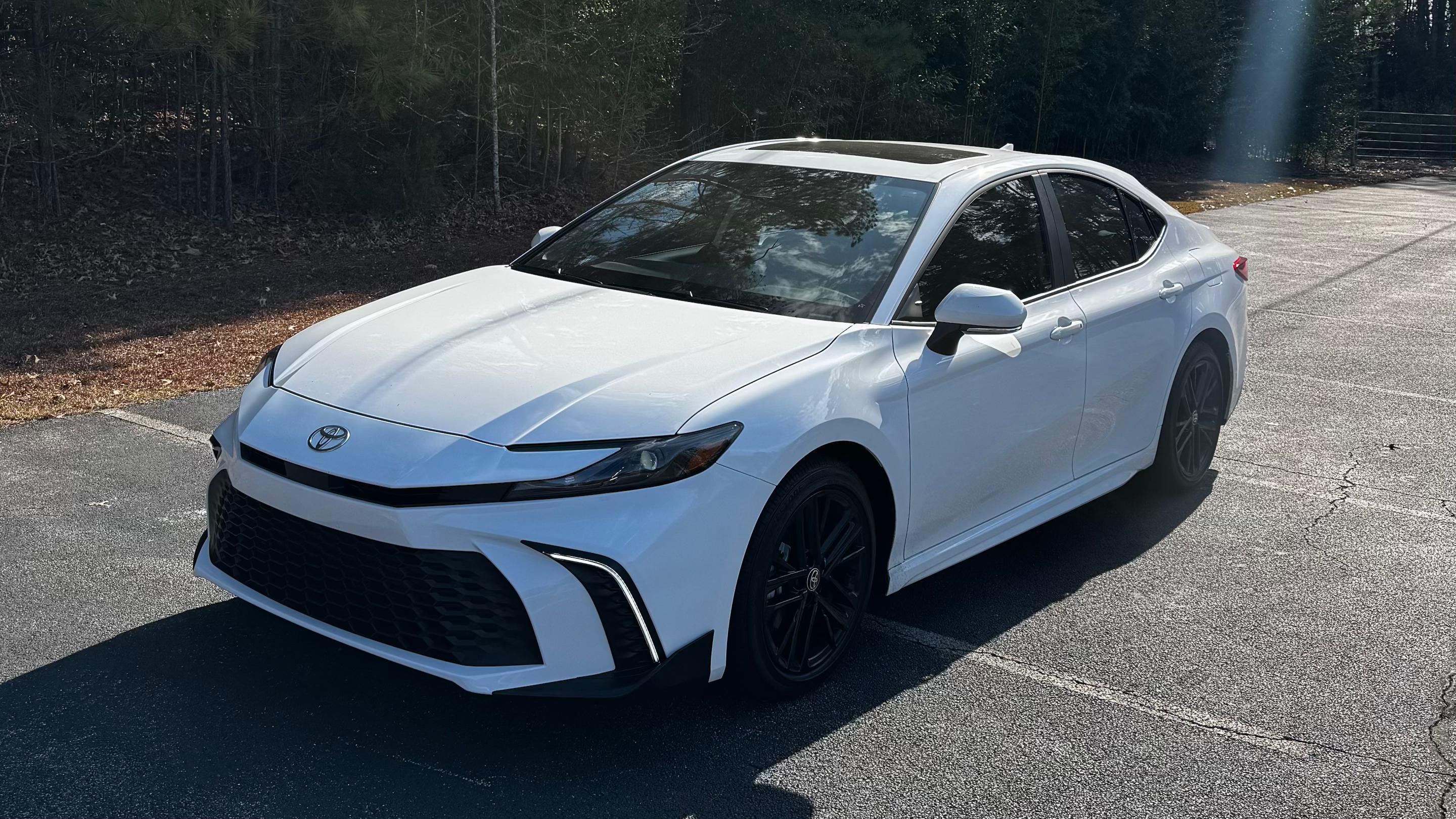 Toyota Camry Hybrid 2026 in 