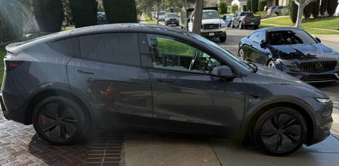 Tesla Model Y 2026