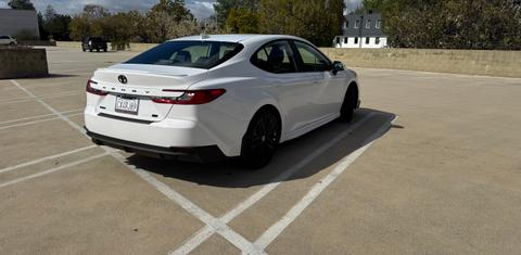 Toyota Camry Hybrid 2025