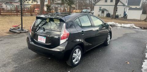 Toyota Prius c 2016