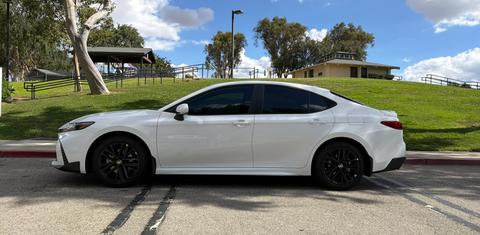 Toyota Camry Hybrid 2026