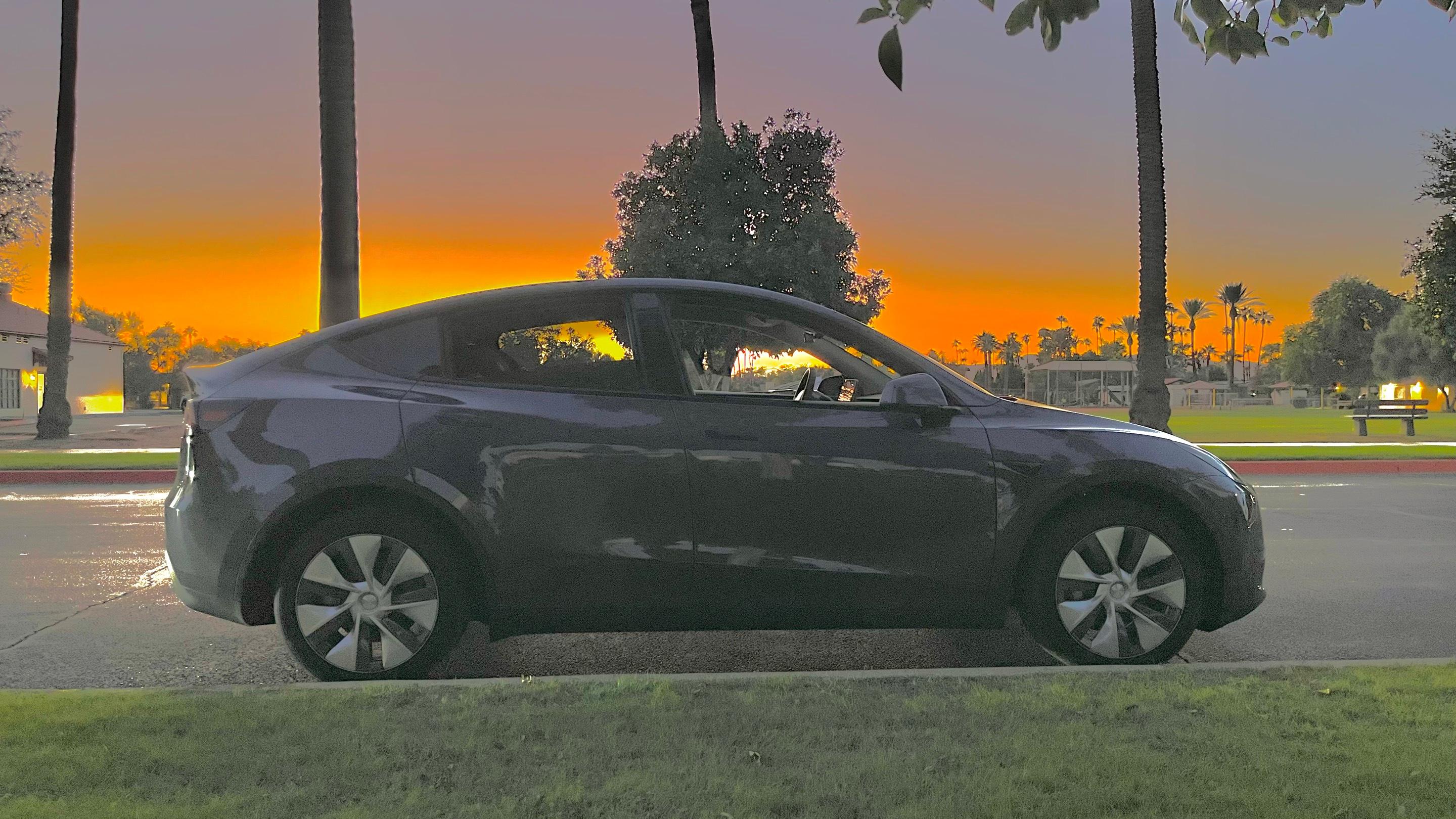 Tesla Model Y 2023 in Goodyear, AZ