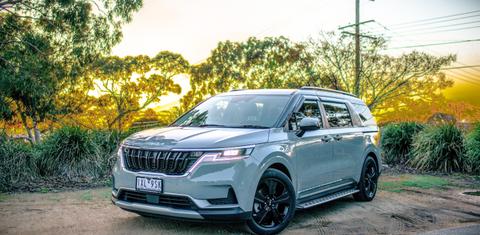 Kia CARNIVAL 2023