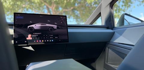 Tesla Cybertruck 2026
