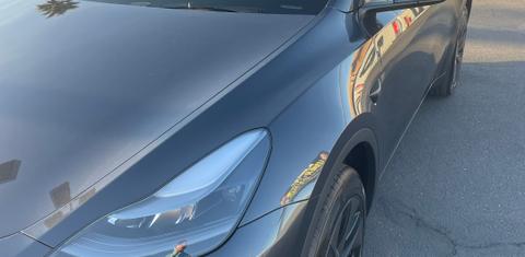 Tesla Model Y 2025