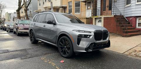 BMW X7 2025