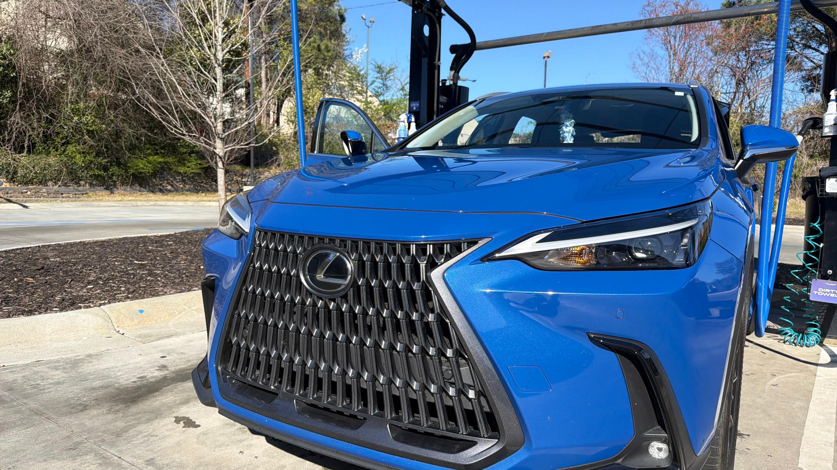Lexus NX 2025 in 