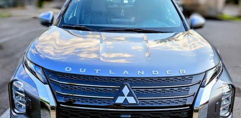Mitsubishi Outlander 2023