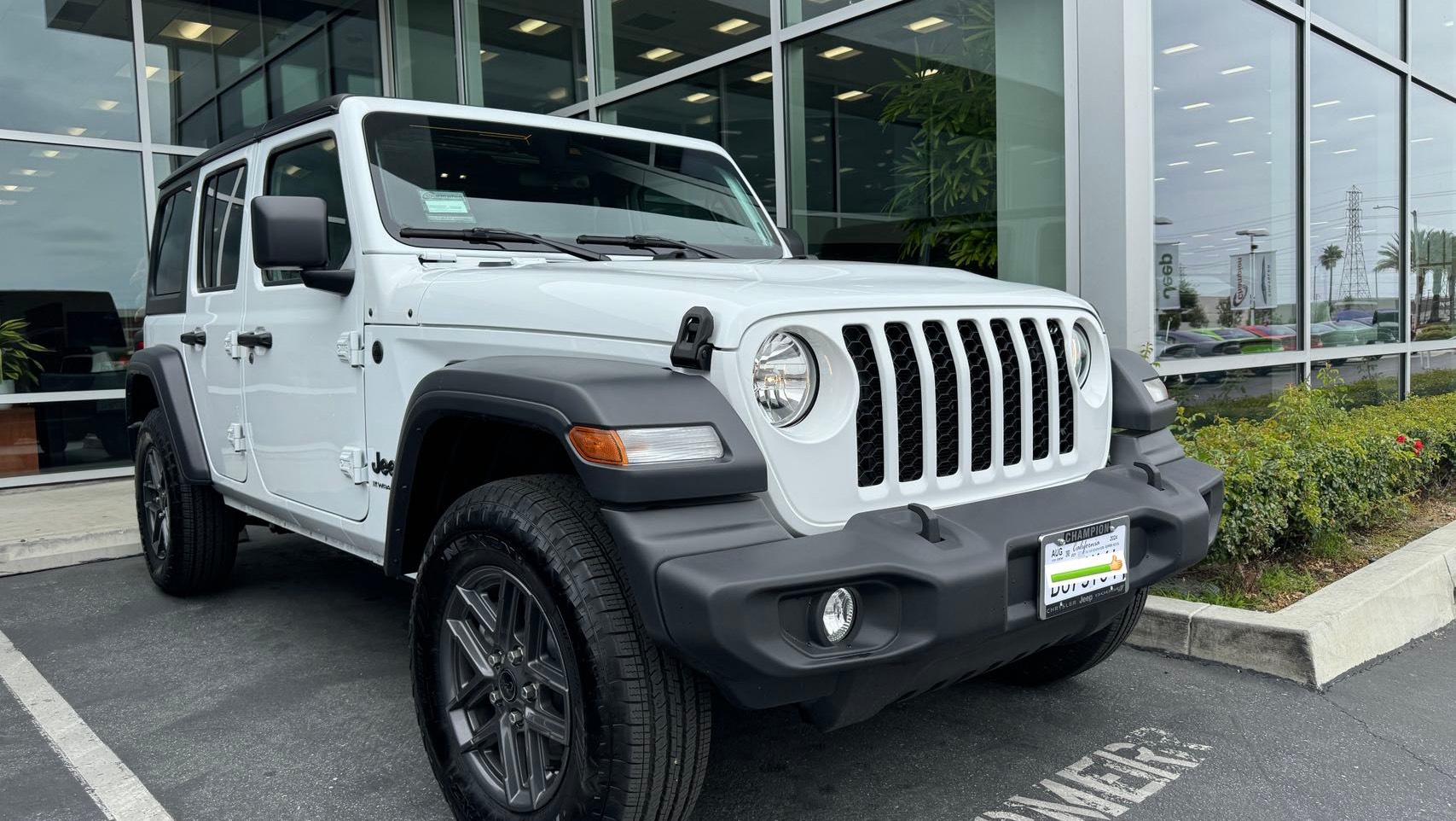 Jeep Wrangler 2024 rental in Honolulu, HI by Hanyu Z. | Turo