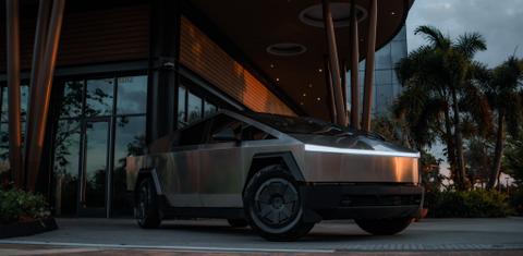 Tesla Cybertruck 2025