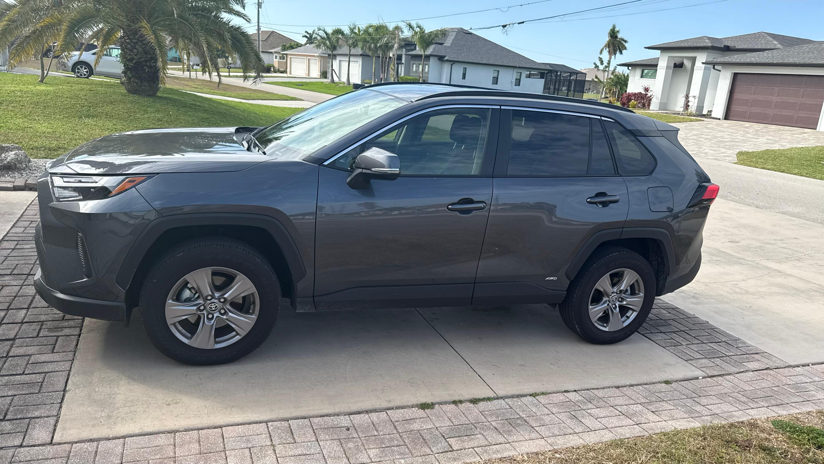 Toyota RAV4 Hybrid 2025 in Lehigh Acres, FL