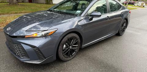 Toyota Camry Hybrid 2026