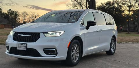 Chrysler Pacifica 2024