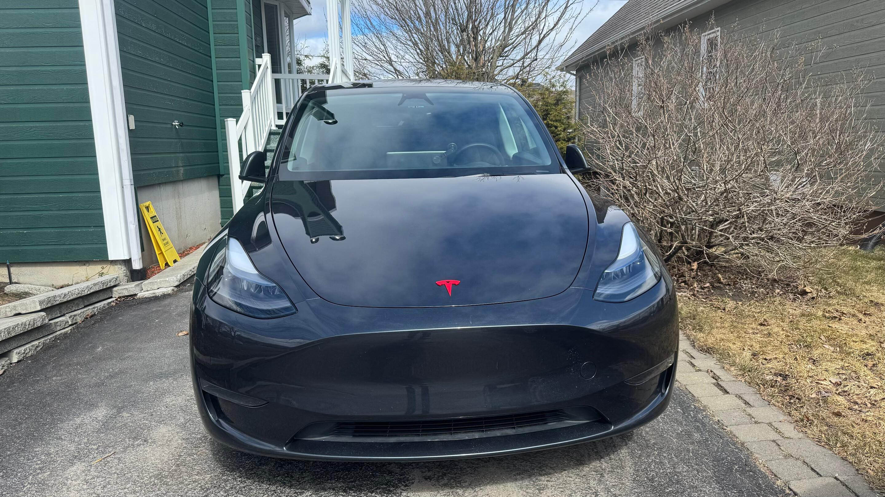 Tesla Model Y 2024 à Montreal, QC