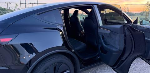 Tesla Model Y 2026