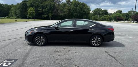 Nissan Altima 2025