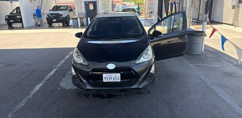 Toyota Prius c 2016