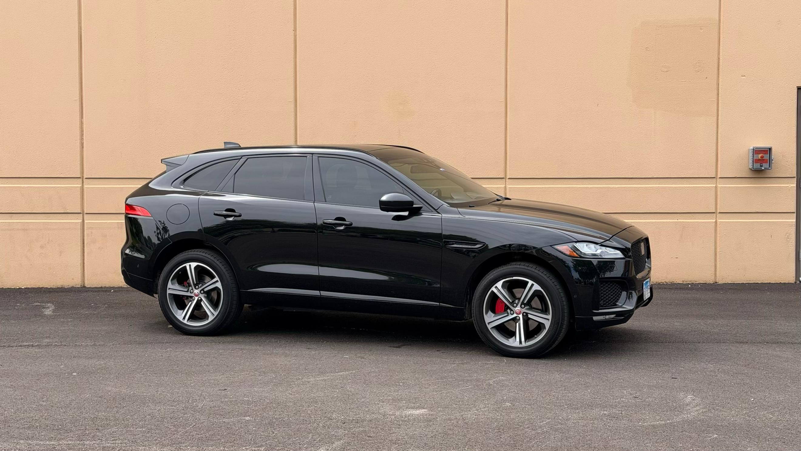 Jaguar F-PACE 2018 in Oak Lawn, IL