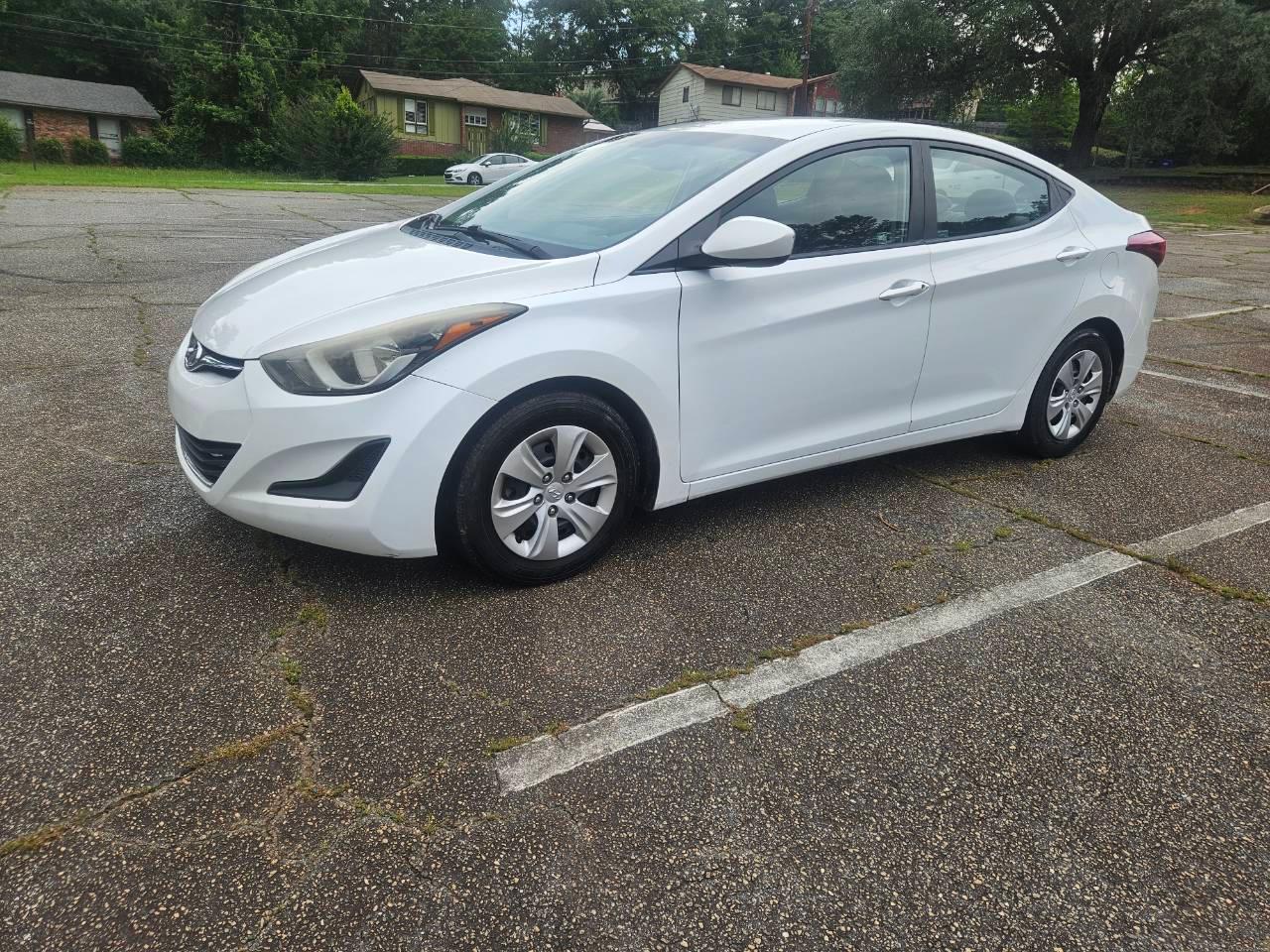 Hyundai Elantra 2016 in Columbus, GA