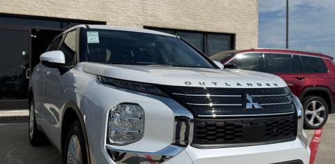Mitsubishi Outlander 2024
