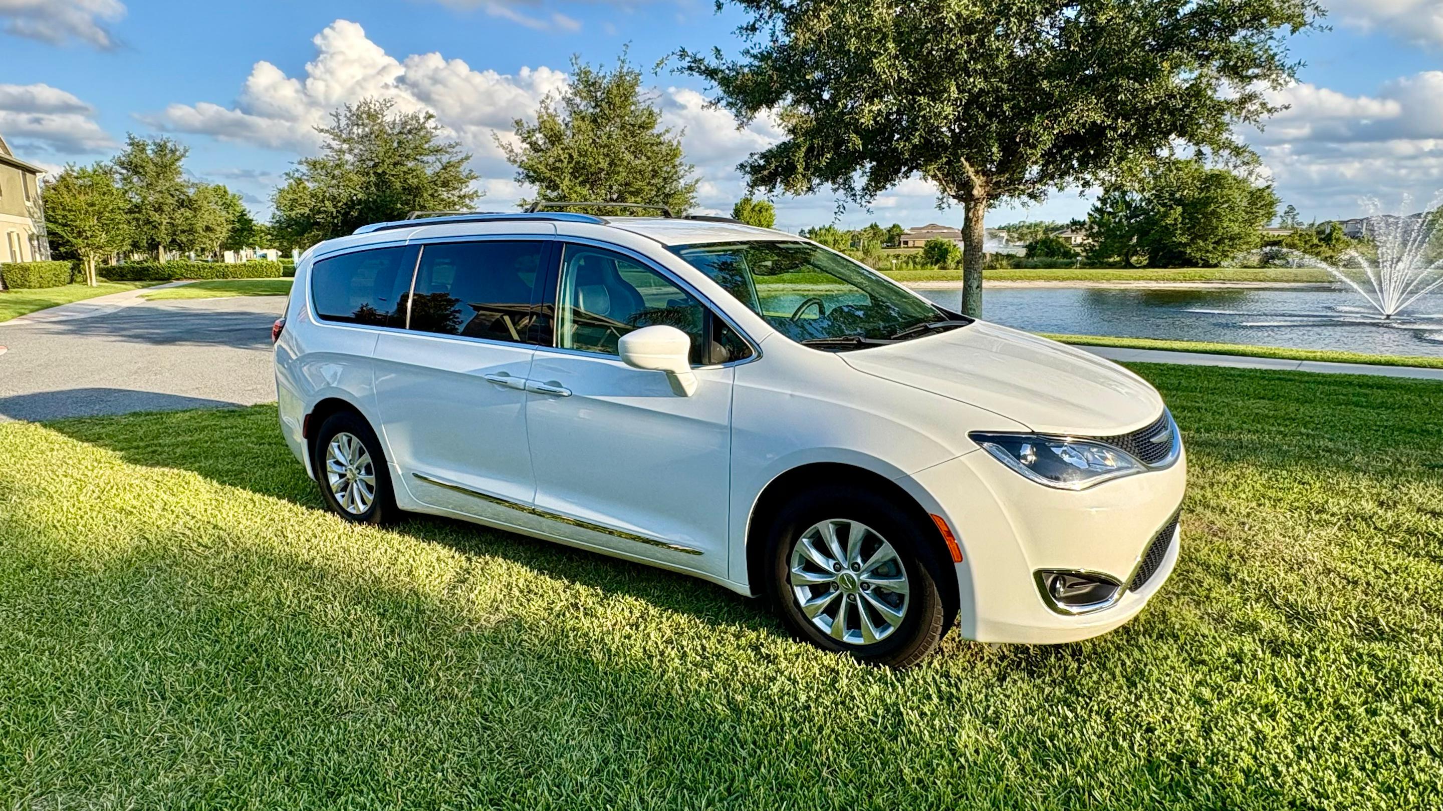 Chrysler Pacifica 2018 in 