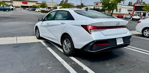 Hyundai Elantra 2024