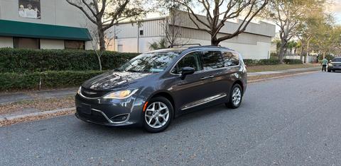 Chrysler Pacifica 2017