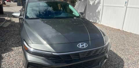 Hyundai Elantra Hybrid 2026
