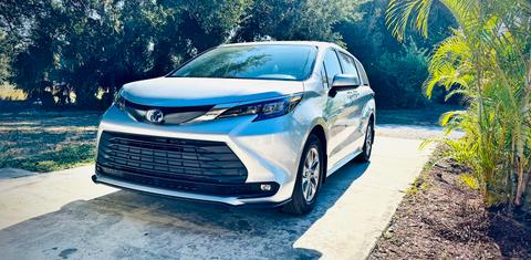 Toyota Sienna 2025