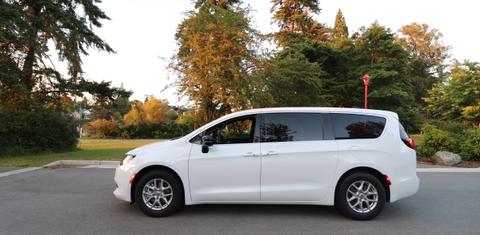 Chrysler Grand Caravan 2025