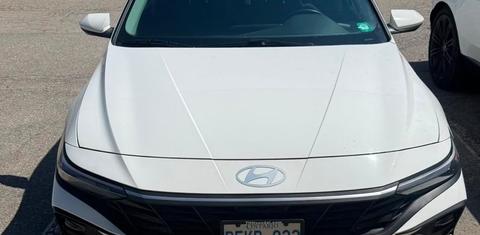 Hyundai Elantra 2024