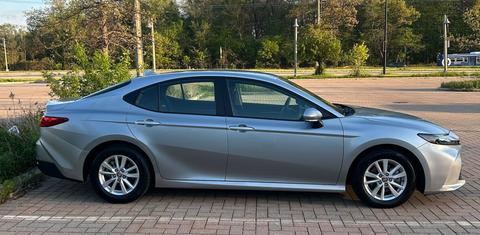 Toyota Camry Hybrid 2025