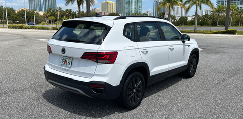 Volkswagen Taos 2024
