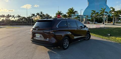 Toyota Sienna 2024