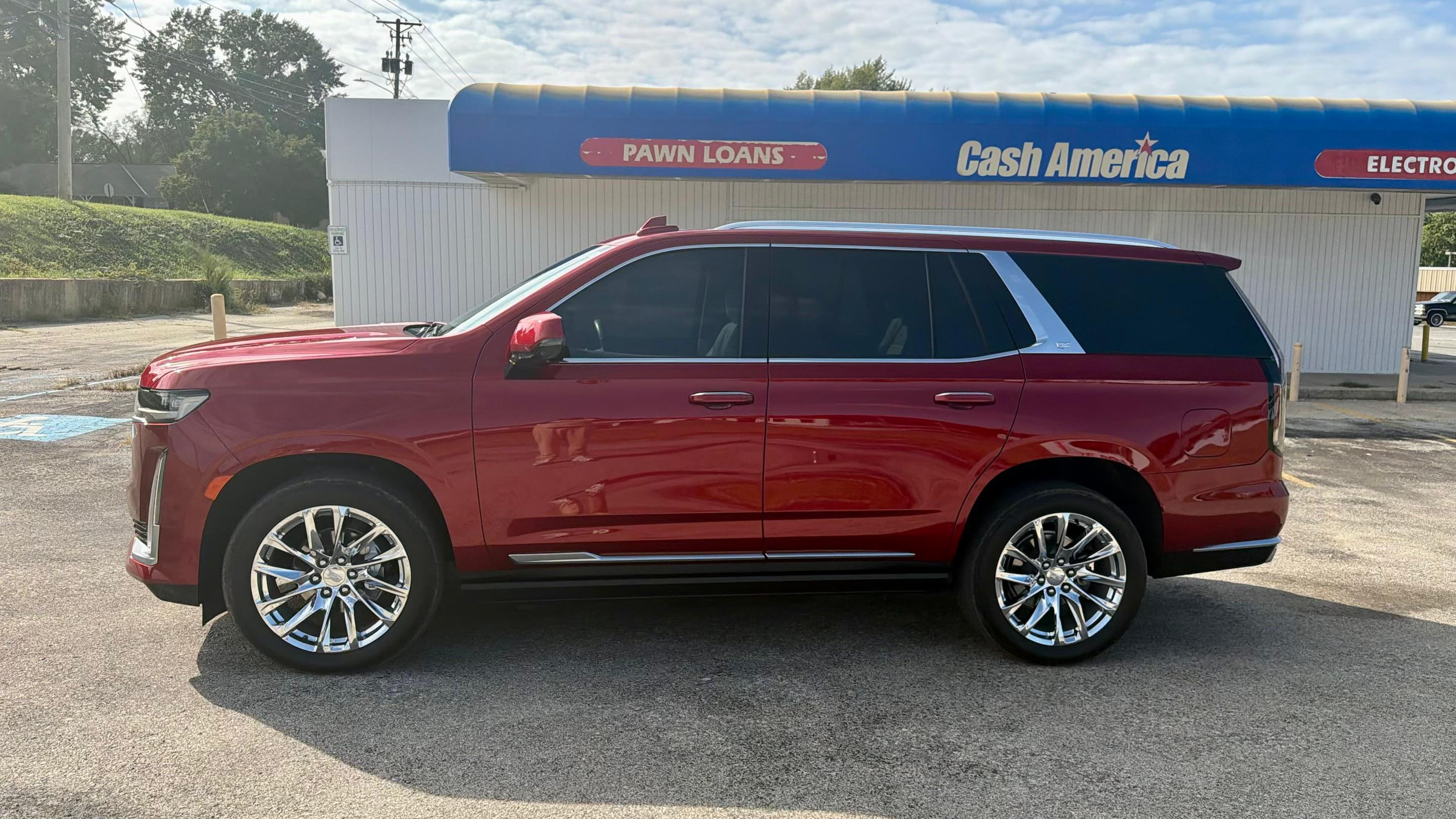 Cadillac Escalade 2023 in Kansas City, MO