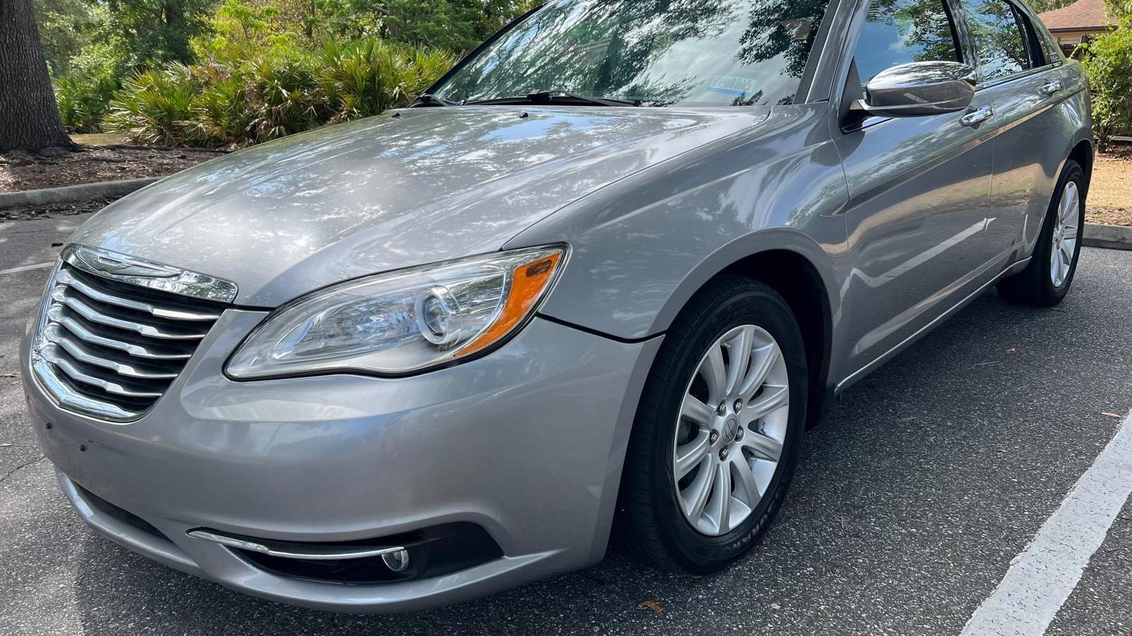 Chrysler 200 2014 in 