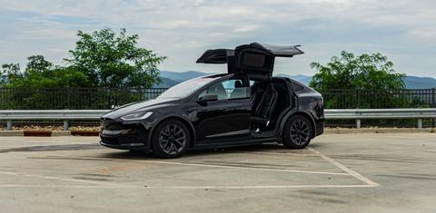 Tesla Model X 2024