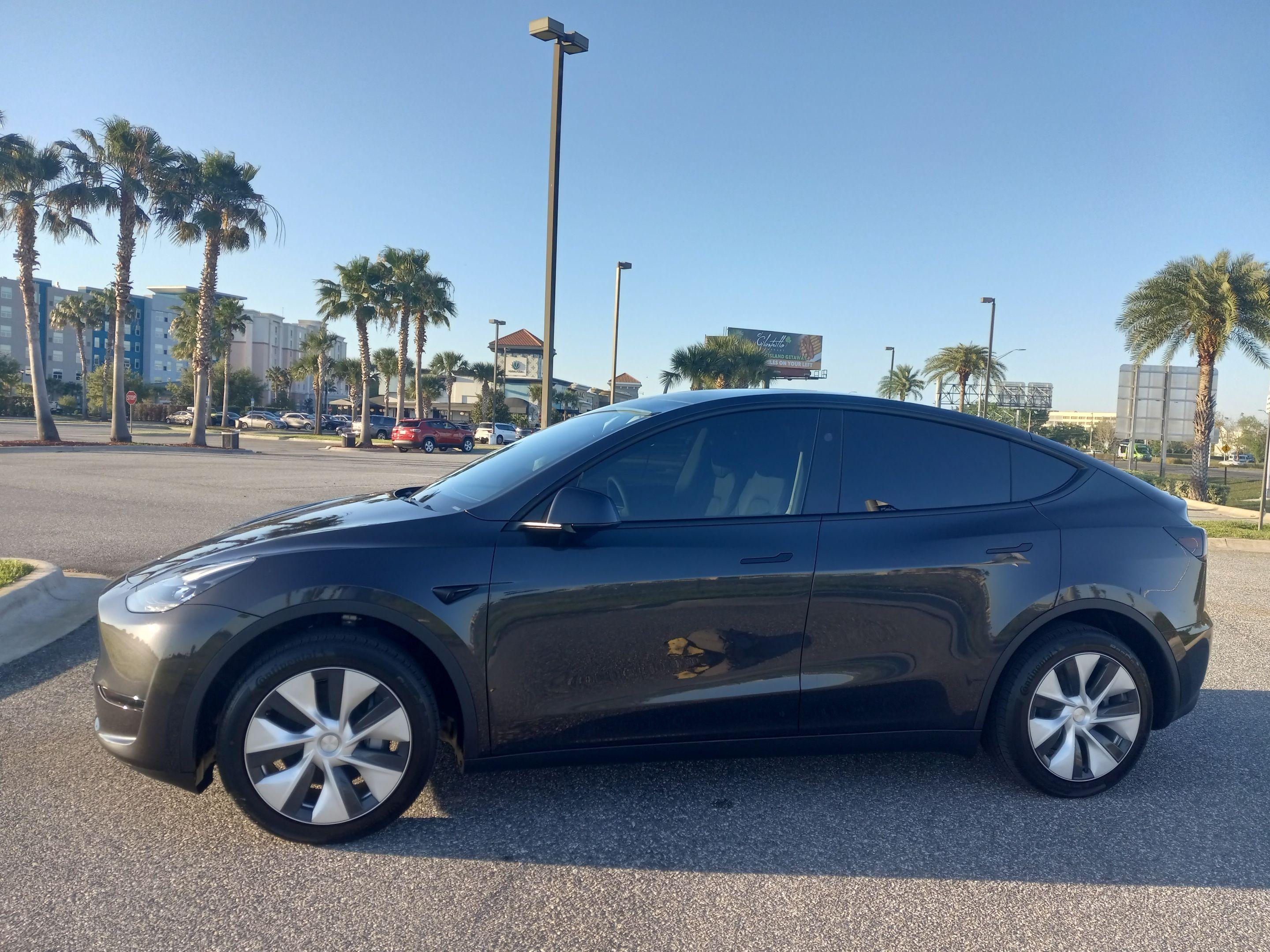 Tesla Model Y 2024 in Lake Mary, FL