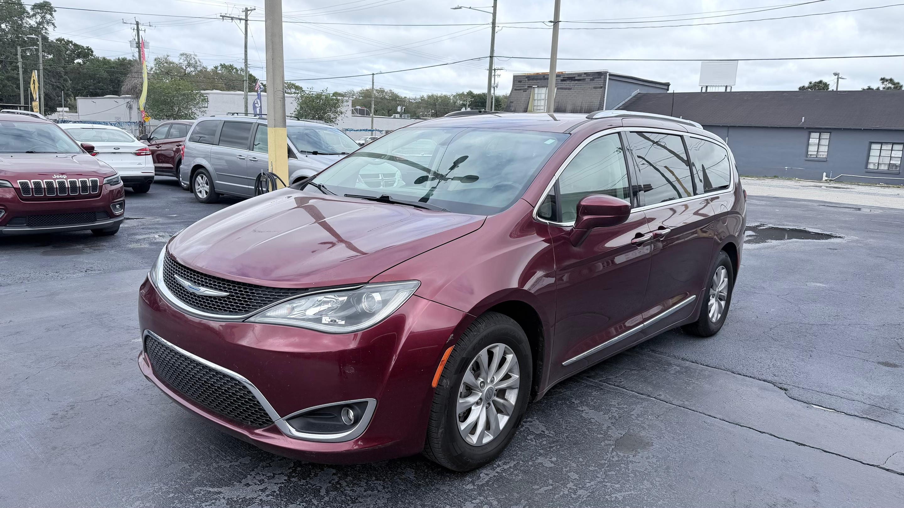 Chrysler Pacifica 2018 in 