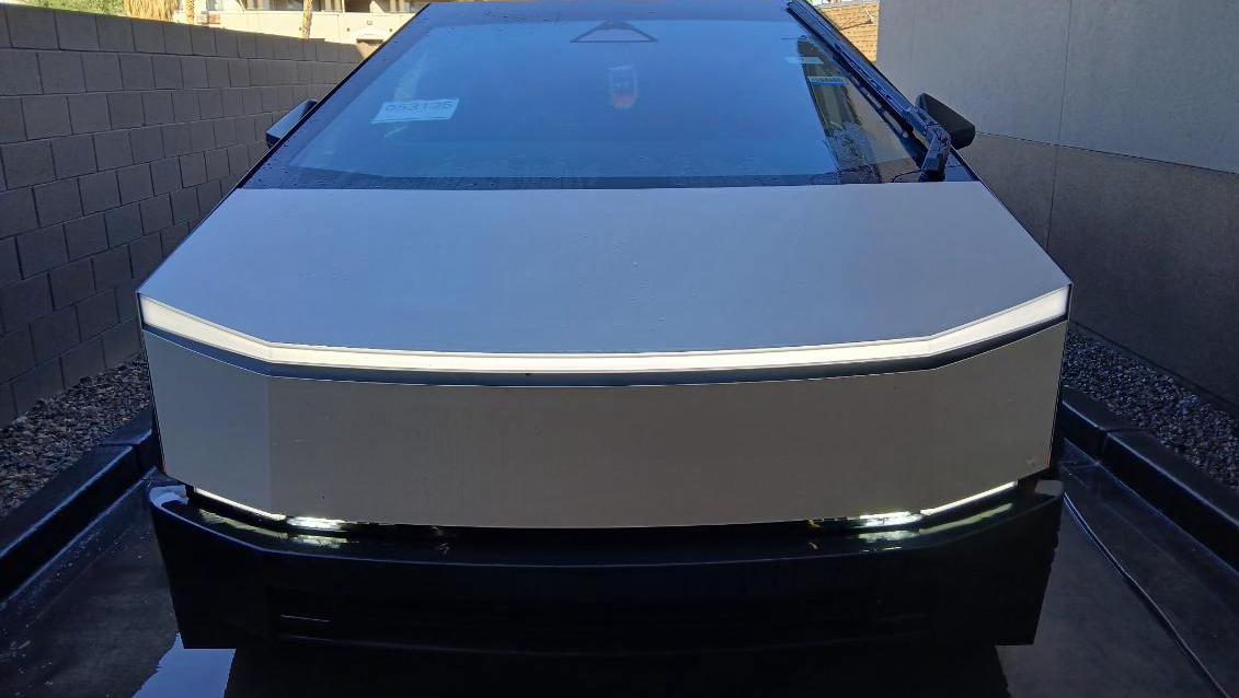 Tesla Cybertruck 2024 in Lincoln, NE